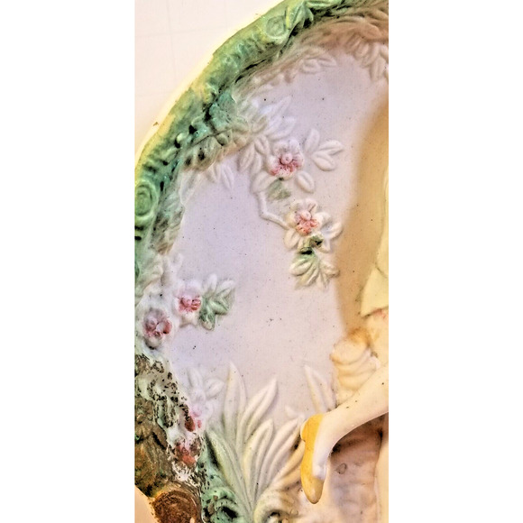 Vintage Pair 3 D Bisque Porcelain Victorian Couple Occupied Japan Wall Plaques - Picture 15 of 16